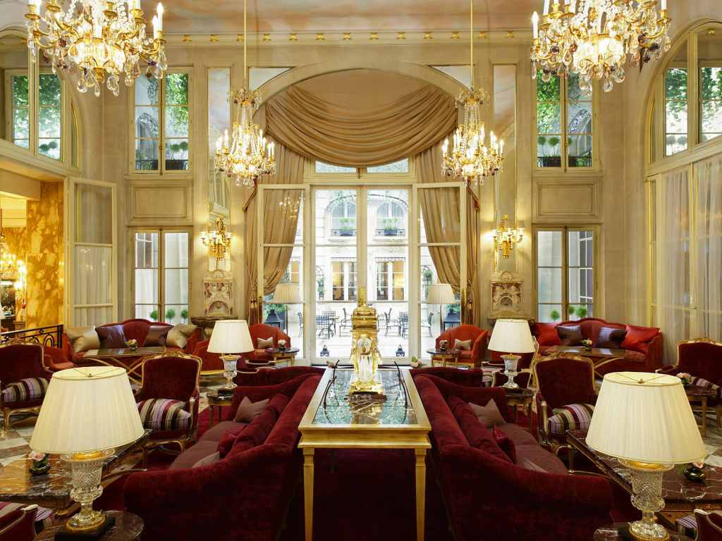 Hospedagem em hotel de luxo em Paris
