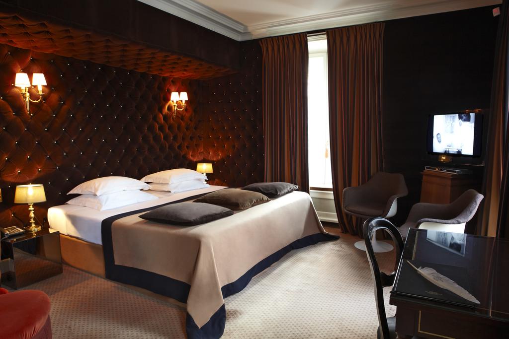 Menor hotel de Paris discreto e elegante