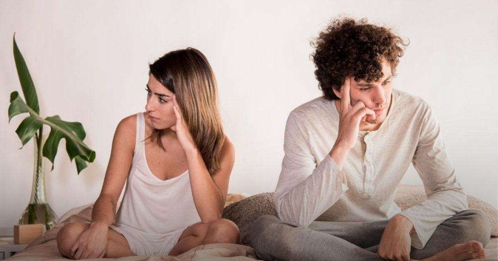 Casal tradicional infeliz